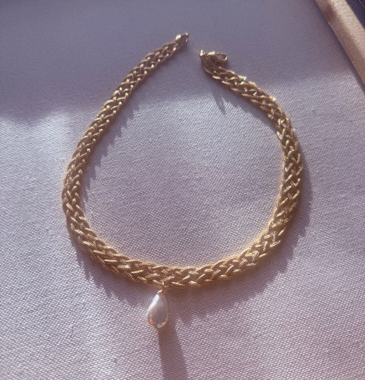 Lix Necklace